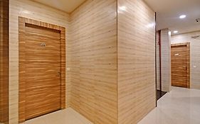 Super Townhouse Hotel All In One Near City Centre Salt Lake